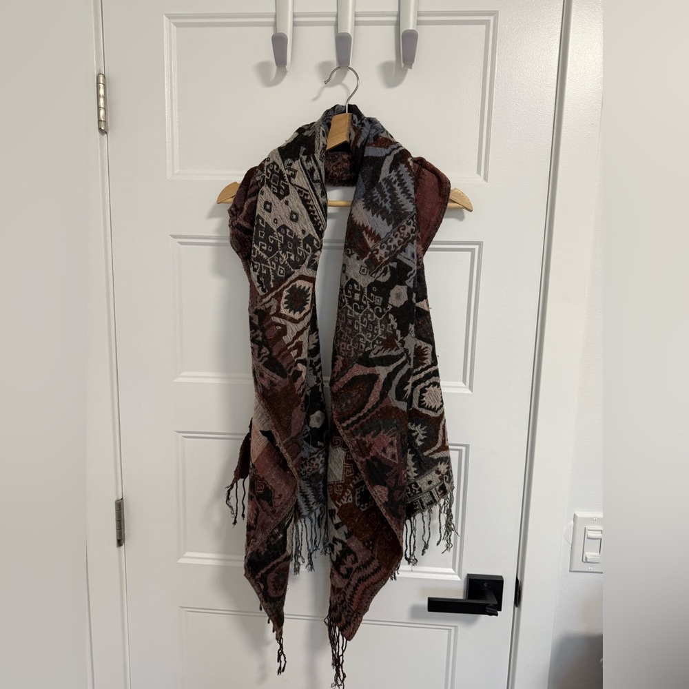 Wilfred Patterned Scarf